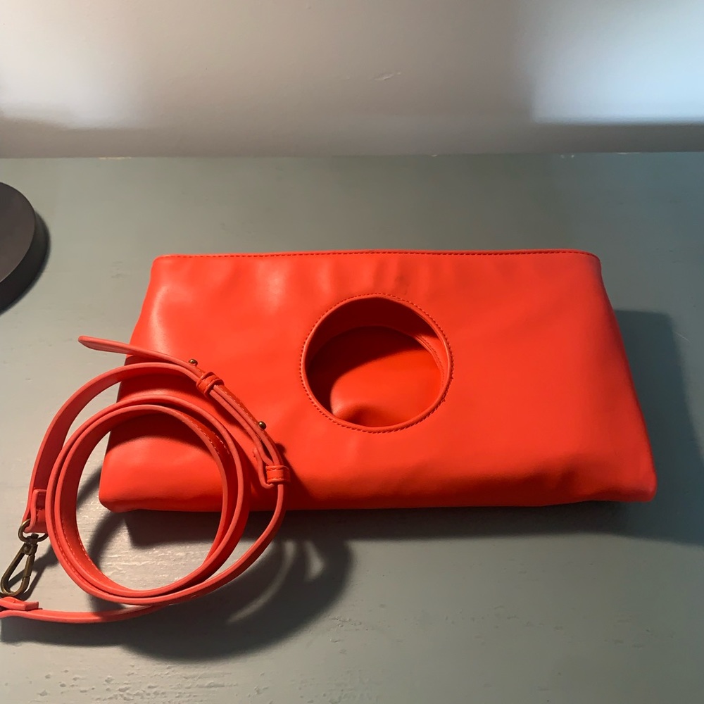 βοΈβοΈ Orange Purse: shoulder/crossbody/clutch - Picture 4 of 4